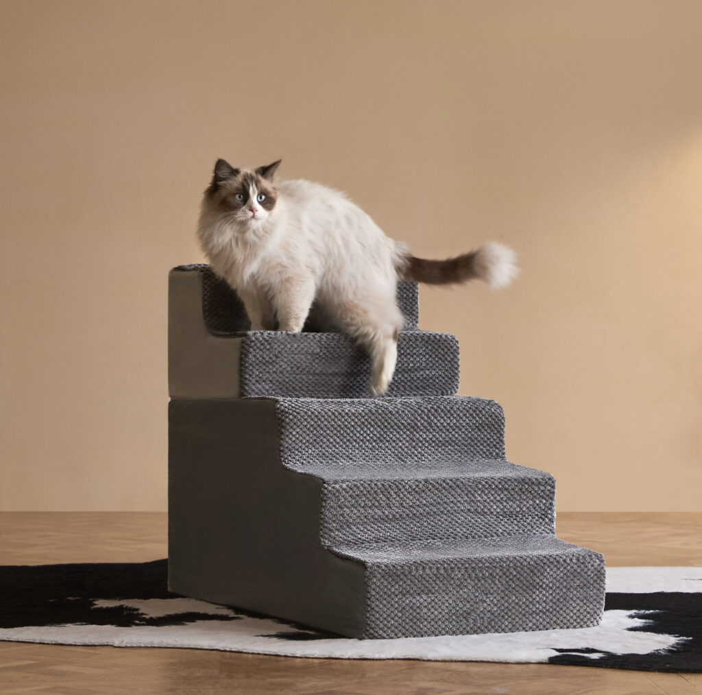 Pet stairs by Shanghai Jiuyum International Co., Ltd